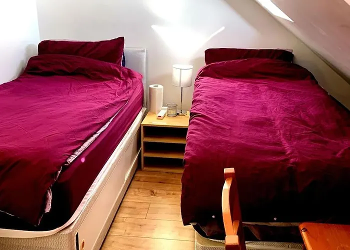 Comfortable Private Room In A Friendly Home In Headington Next To Brookes University Oxford, C