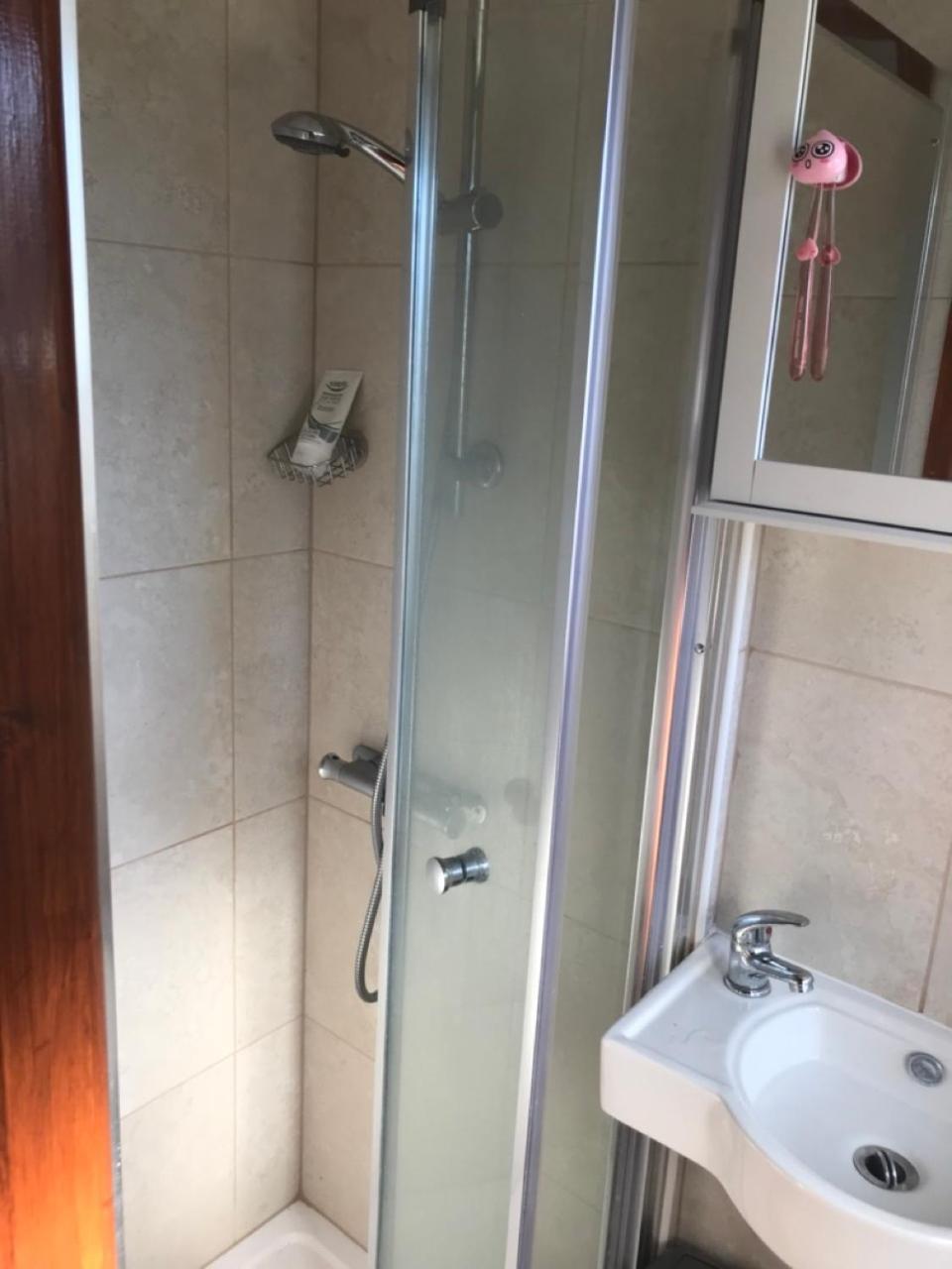 Comfortable Private In A Friendly In Headington Next To Brookes Oxford, C Oxford