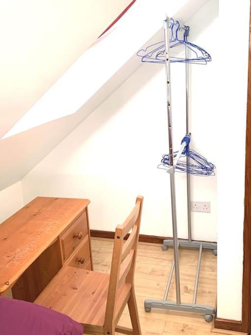 Comfortable Private In A Friendly In Headington Next To Brookes Oxford, C Homestay *