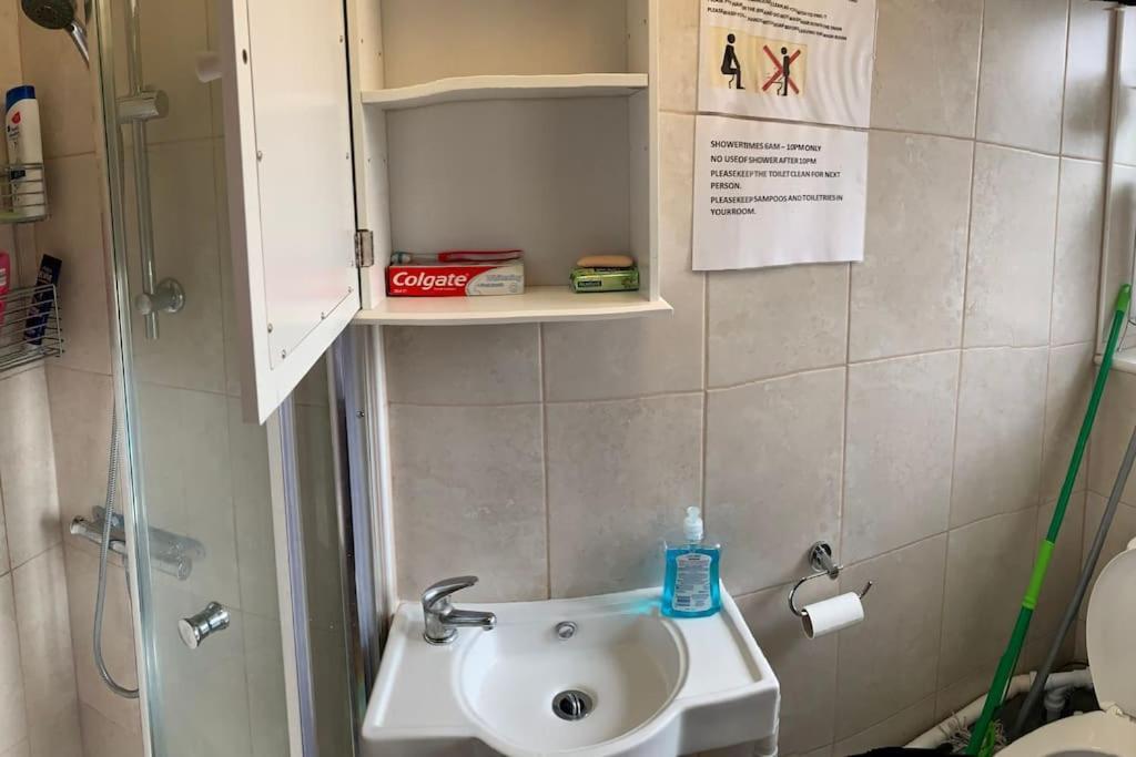 Homestay Comfortable Private In A Friendly In Headington Next To Brookes Oxford, C Oxford